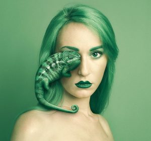 Флора Борши, Будапешт. Фантастические автопортреты с животными