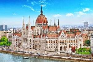 Здание венгерского парламента в Будапеште