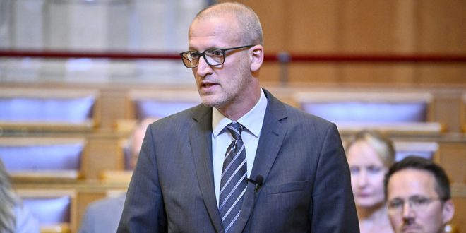 Тарр Золтан