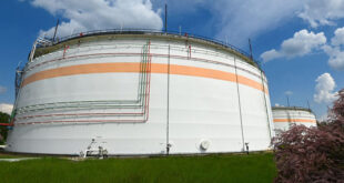 Нефтехранилище в Венгрии