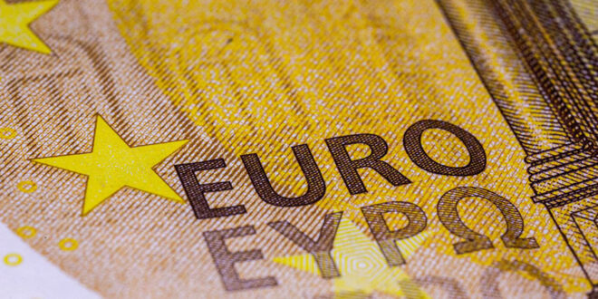 Европарламент профинансировал HVG и Telex перед выборами